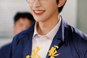 短剧《逆袭1990》80集短剧极速播放无需等待