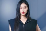 短剧《真心喂狗后我娱圈一姐身份被曝光》61集短剧超清画质在线流畅看