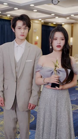 重回十年前，前妻选择初恋后完蛋了（54集）一起看短剧