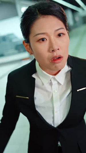 打通古今：想不暴富都难（76集）剧好看短剧推荐