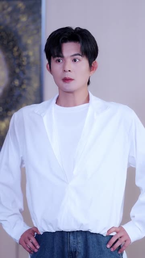 她位高权重,偏撩我(80集) 她位高权重,偏撩我(80集)最新上映免费看