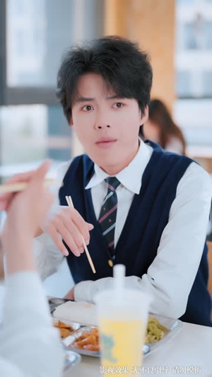 失恋后，发现好兄弟是清冷校花（80集）短剧热播推荐