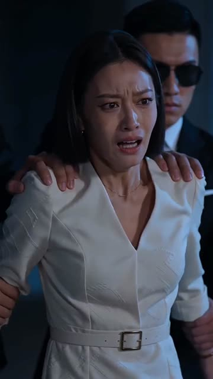 离婚后，千亿大佬爱上我（77集）热播短剧来袭